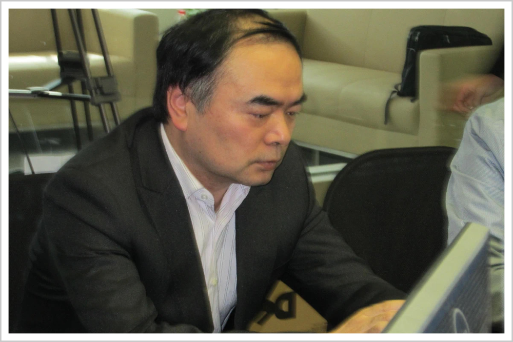 中国光伏二十年,胆大的首富全都破了产,胆小的熬到最后都是王