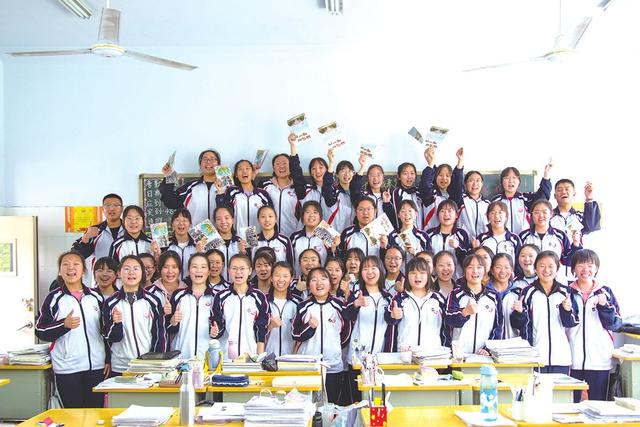 高考倒计时一个月，为梦想冲刺休闲区蓝鸢梦想 - Www.slyday.coM