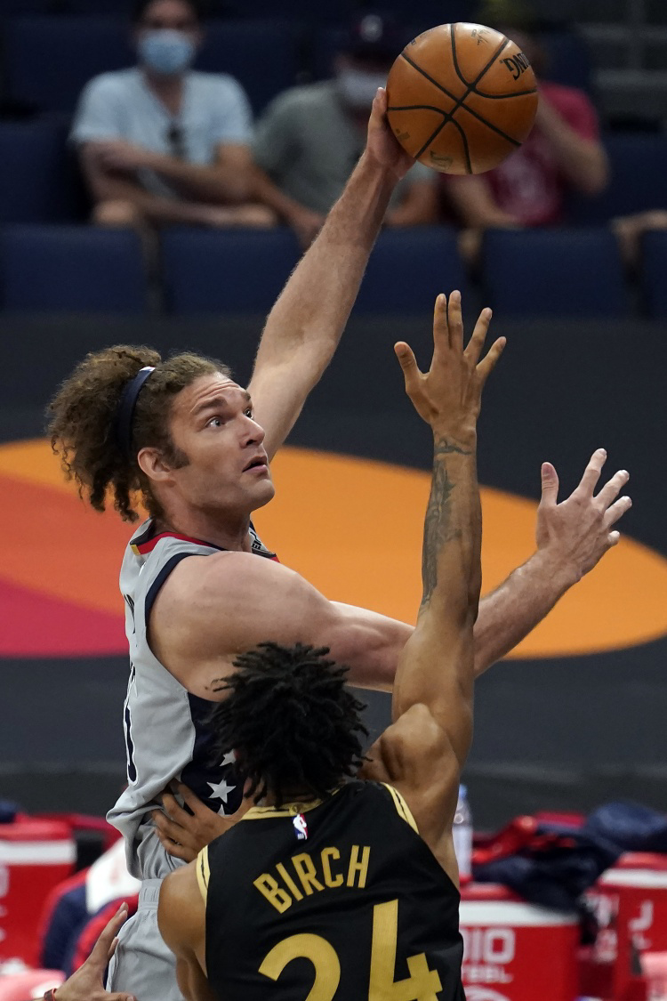 小洛佩兹全场24分7板 第4节&加时赛11罚10中|洛佩兹|罚球线|加时赛