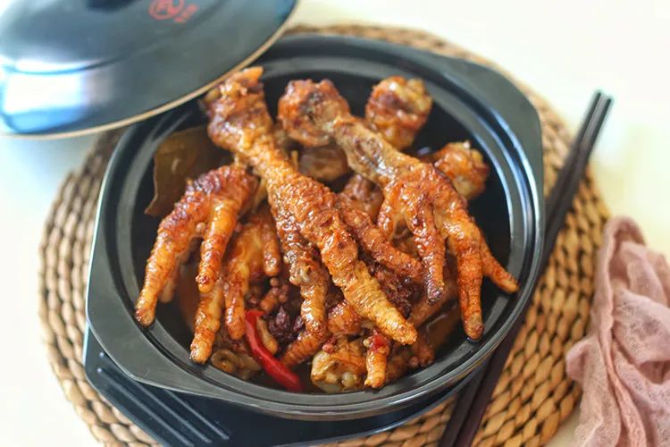 好课软糯脱骨虎皮凤爪最适合夏天的下酒菜