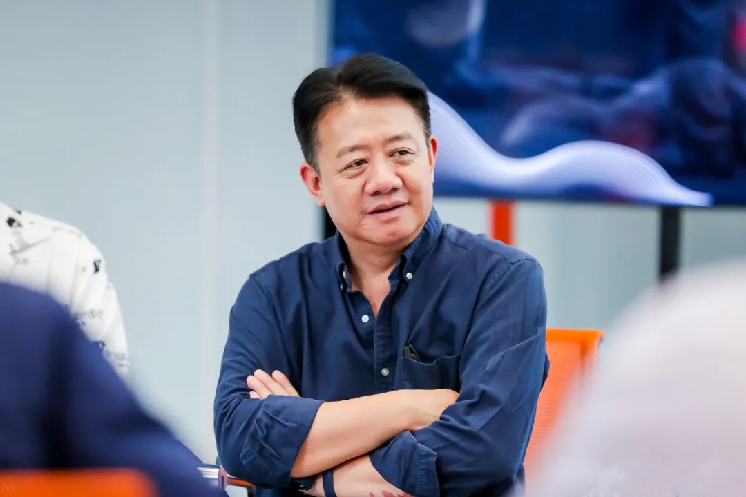 专访|让哲学走下神坛,《奇葩说》人气导师刘擎教授:以智慧和思辨做清醒的现代人|奇葩说_新浪新闻