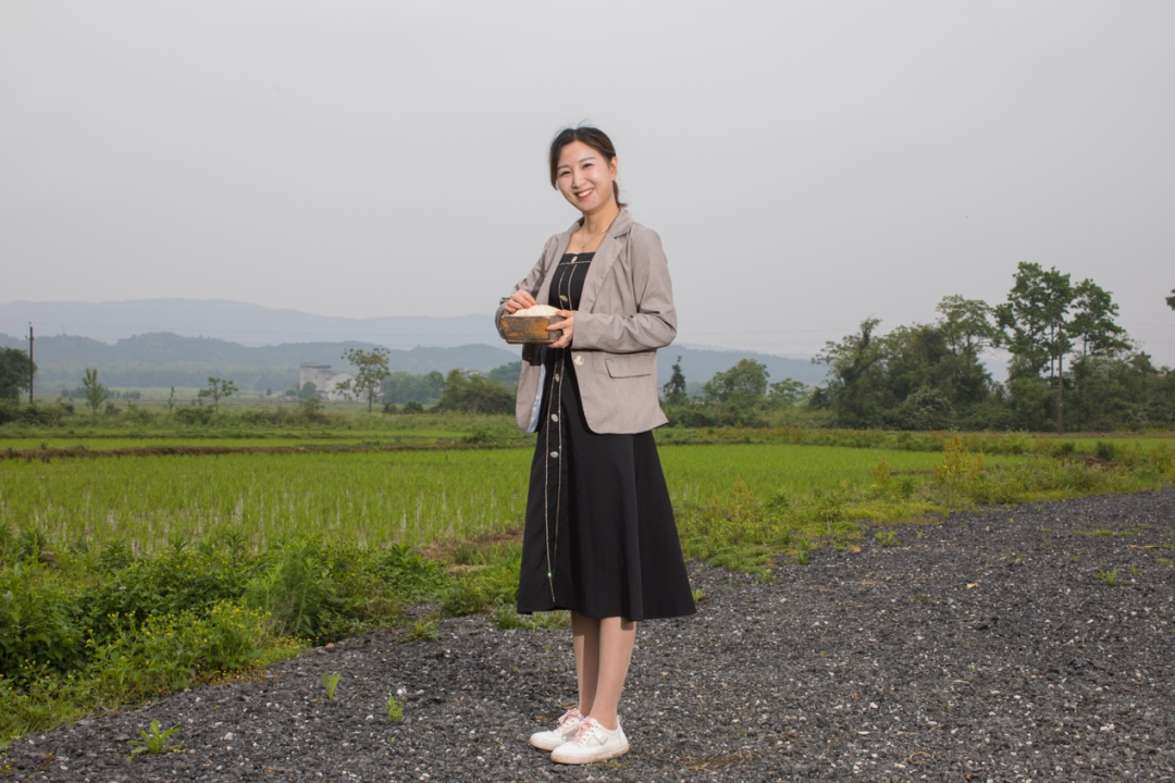 当农村女性开始化妆|杨婷_新浪财经_新浪网