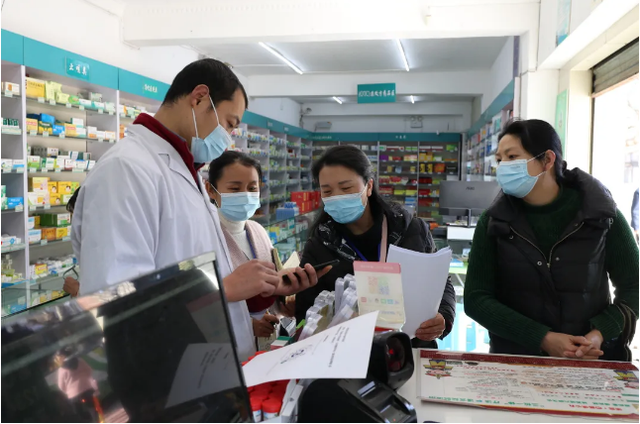 3万余人主动上交不当所得03洪正华任中共红河州委委员,常委,书记02