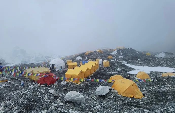 中国登山者：珠峰大本营有确诊病例