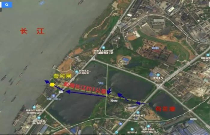 安徽铜陵荷花塘距离长江干流约1公里,经沟渠和地下涵洞流向套河闸后排入长江。 来源:生态环境部微信公众号