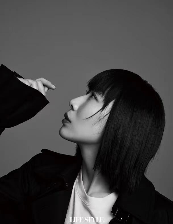 任素汐最新大片曝光02演绎别样风情