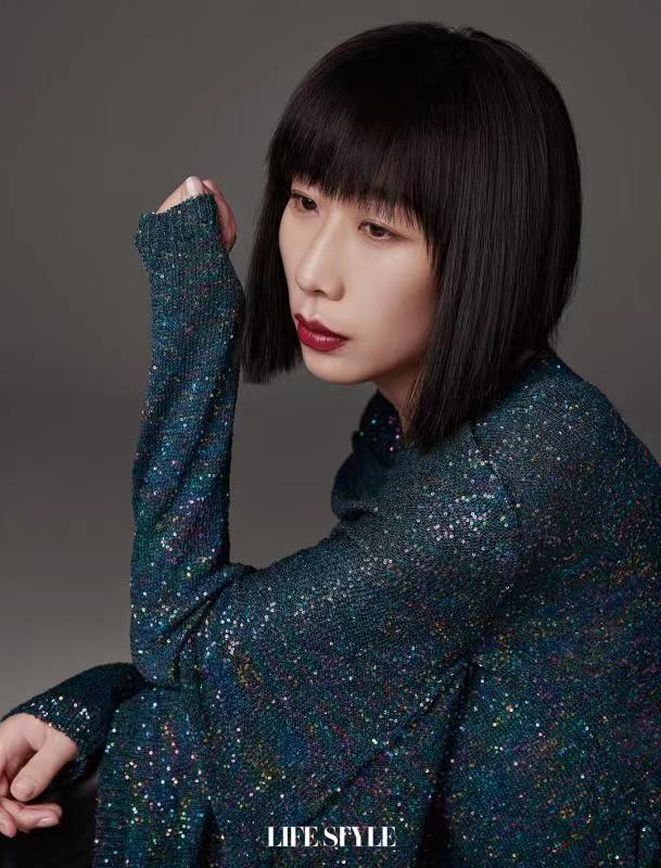 任素汐最新大片曝光02演绎别样风情