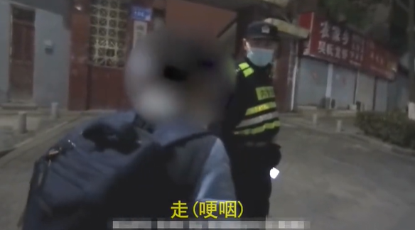 全网爆哭！12岁男孩凌晨离家出走：“我想去妈妈的坟上看看”！打开评论区…眼泪再次决堤休闲区蓝鸢梦想 - Www.slyday.coM