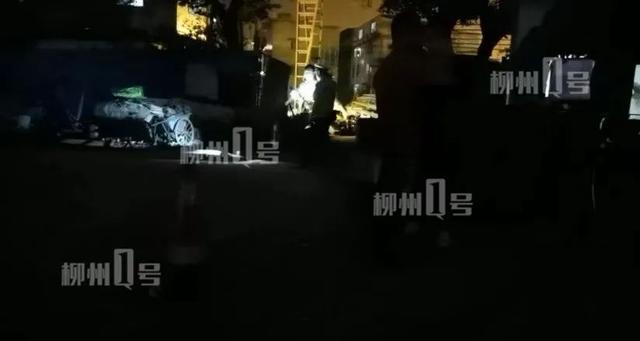 痛心！柳州3岁男孩被货车撞倒，再也见不到母亲，今天恰好是他生日...休闲区蓝鸢梦想 - Www.slyday.coM