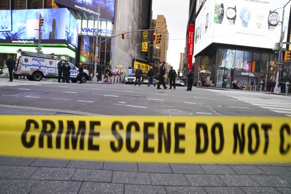 外媒：美国纽约时报广场枪击事件致2名妇女和1名儿童受伤
