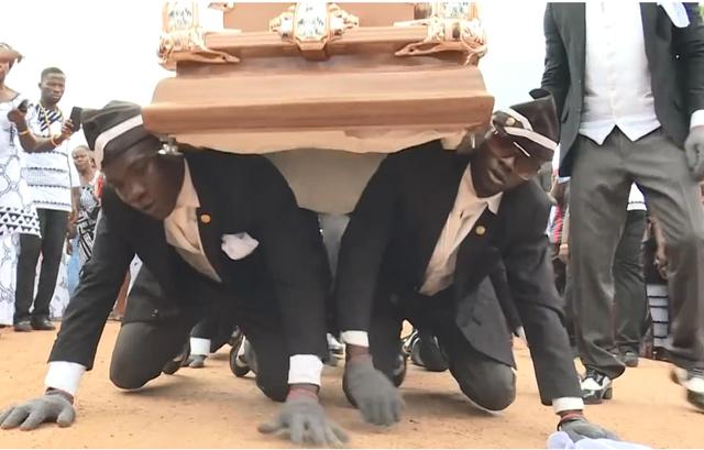 抬棺之人很关键这里面有不少讲究并不是说力气大就能去干