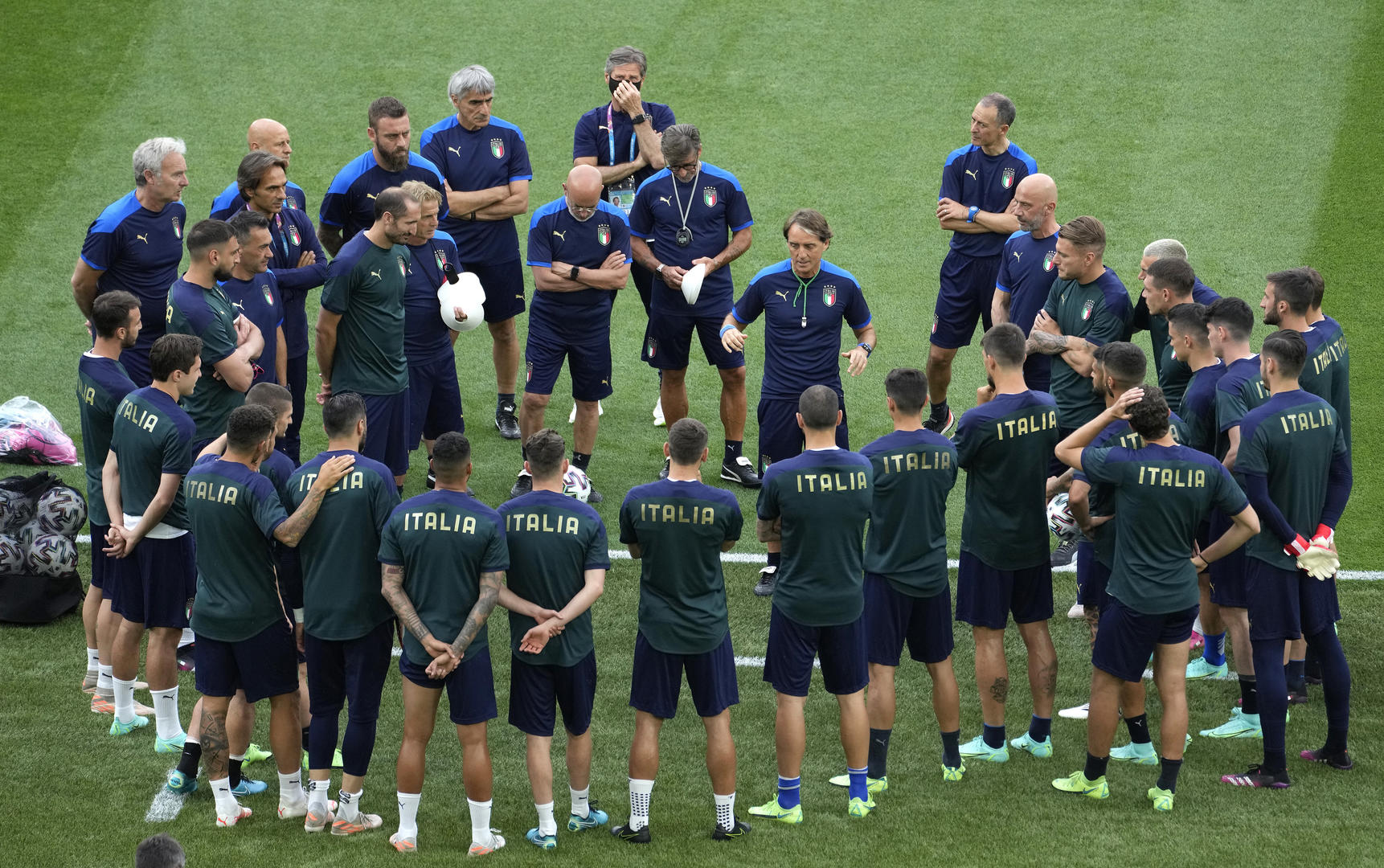 欧洲杯揭幕战今夜打响 法国女裁判执法，帅哥球队意大利能否占便宜？休闲区蓝鸢梦想 - Www.slyday.coM