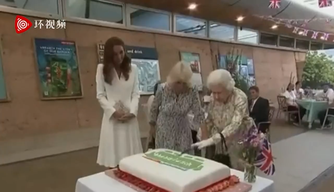 英国女王又“不同寻常”一次！