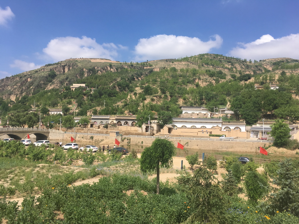 走进红色美丽村庄|绥德:"红绿融合"助力乡村振兴 光伏发电"照亮"农民