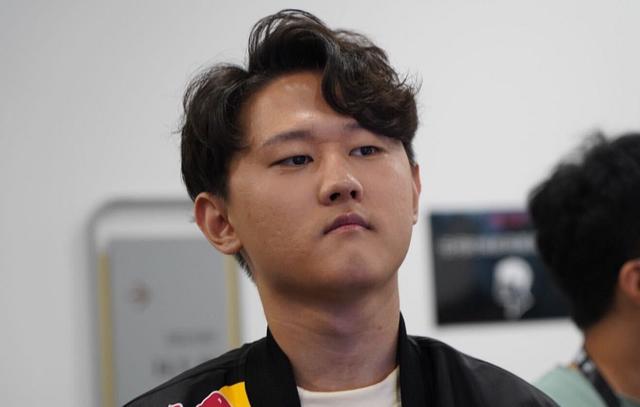 管大校再接新活!不解说lpl去解说nba?网友:小心祝你身体健康