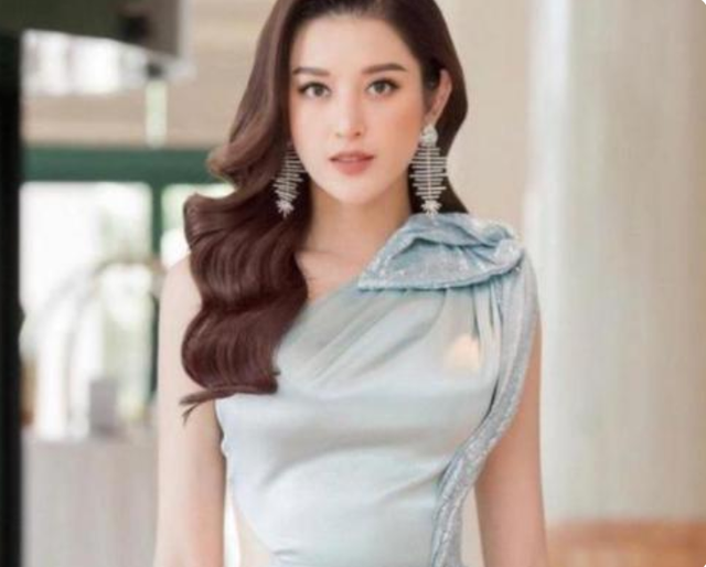 越南第一美女有多出众五官立体身材高挑坚持健身成就她