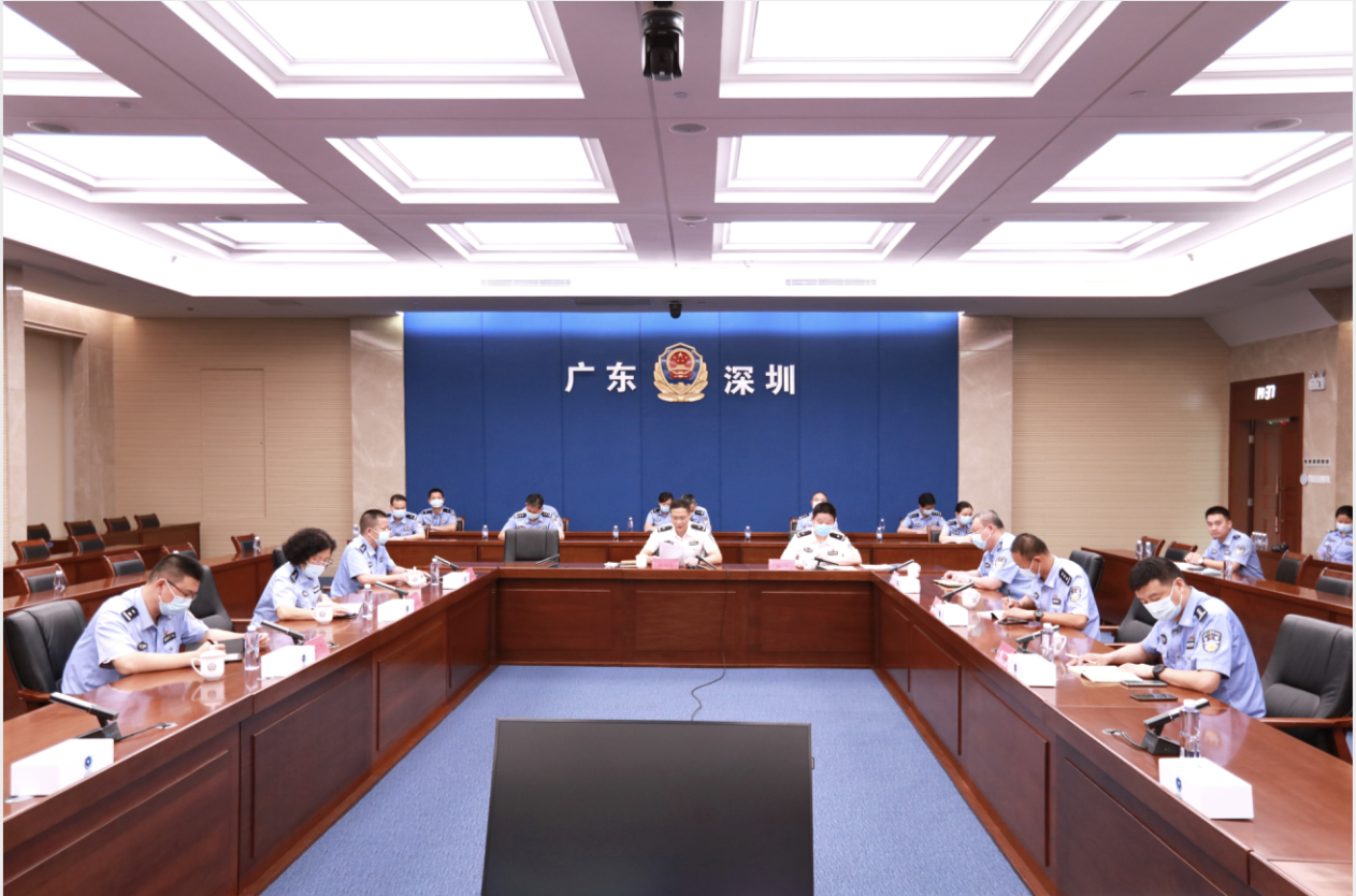 宣讲会由市公安局党委委员,指挥部指挥长彭国庆主讲.