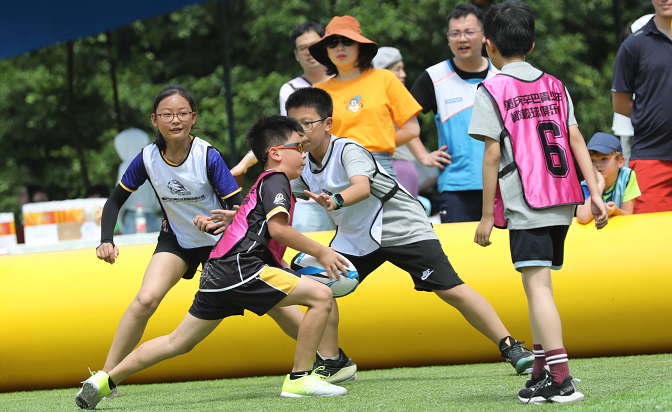 成渝英国体育节启动 小橄榄球员备战全国赛|英式橄榄球|橄榄球_新浪新