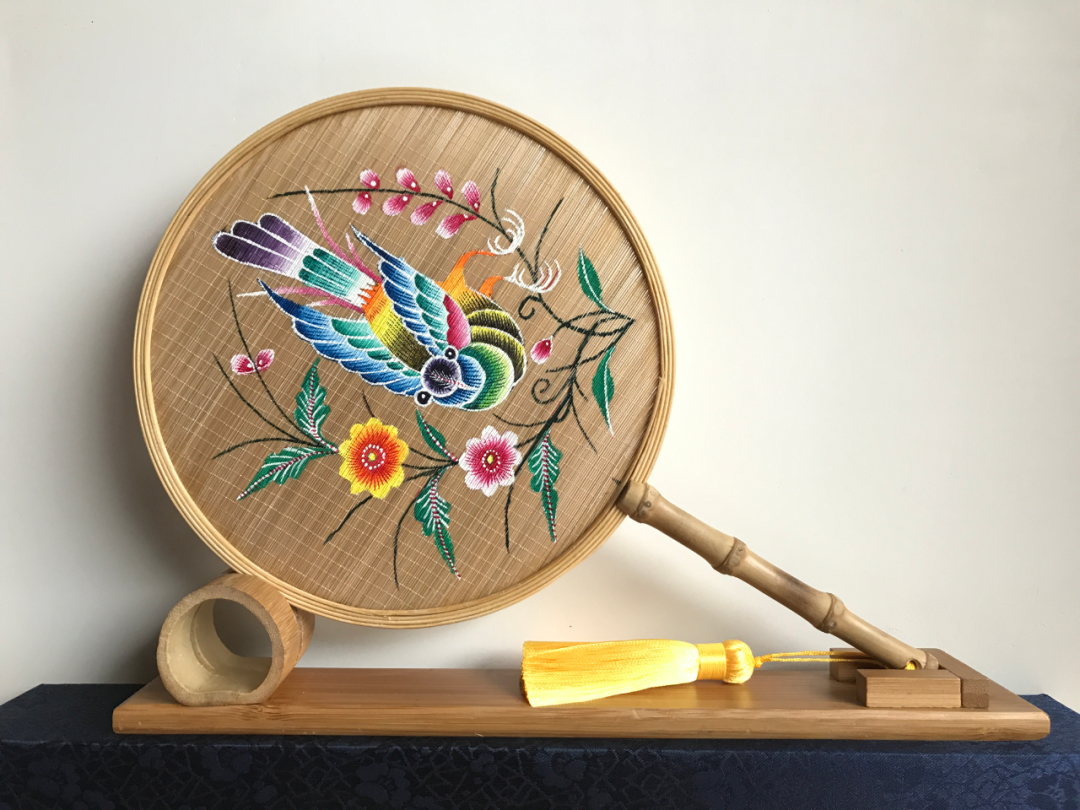 湘西苗画的传承主体是苗画传承人苗画作为国家级非物质文化遗产传承和