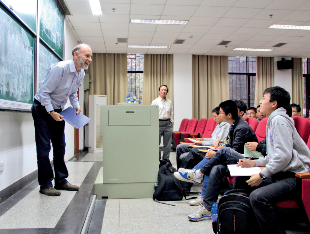 &nbsp;清华大学数学系的学生在上课 丘成桐数学科学中心供图