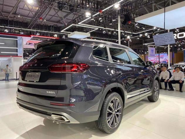 奇瑞瑞虎8 plus六座版上市 售14.59-15.29万元