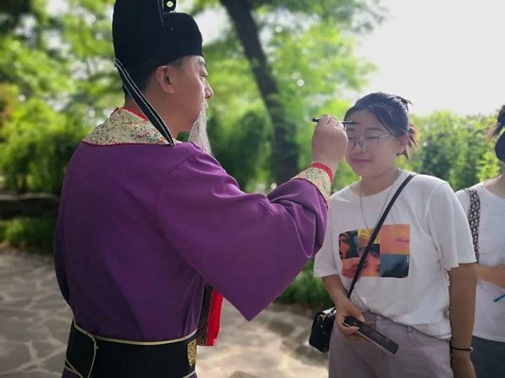 点朱砂吟古诗品书法这个端午苏东坡陪您一起度过