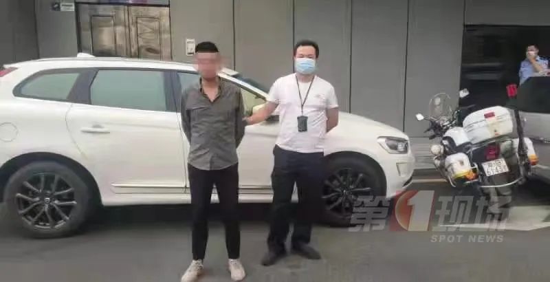 男子在品牌火锅店里一天2次吃到蟑螂？！休闲区蓝鸢梦想 - Www.slyday.coM