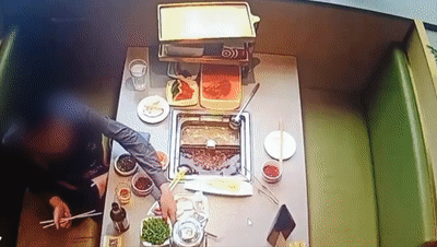 男子在品牌火锅店里一天2次吃到蟑螂？！休闲区蓝鸢梦想 - Www.slyday.coM