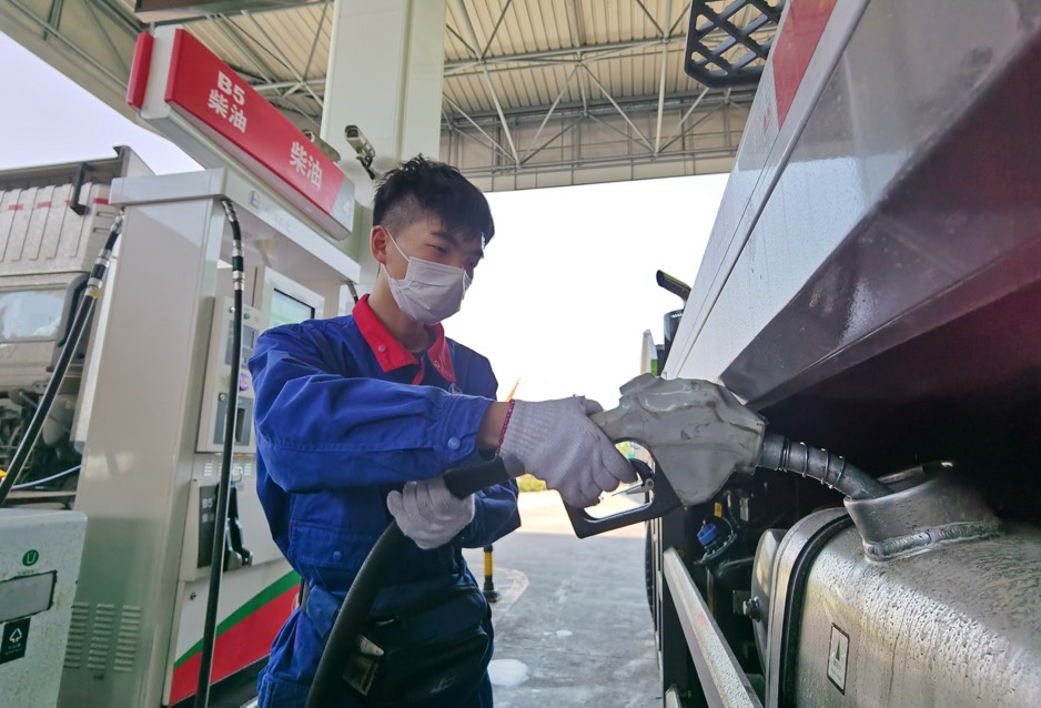 上海240余座加油站“消化”地沟油 ，循环经济助力碳达峰