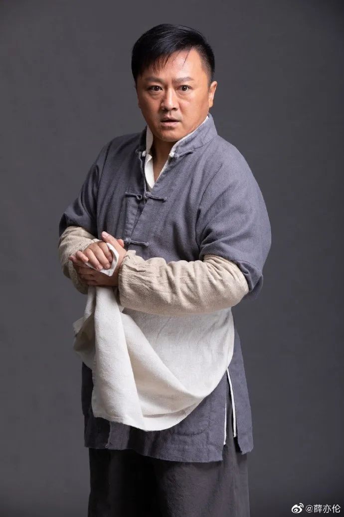 还记得还珠格格里的小凳子吗他太太比他小二十岁