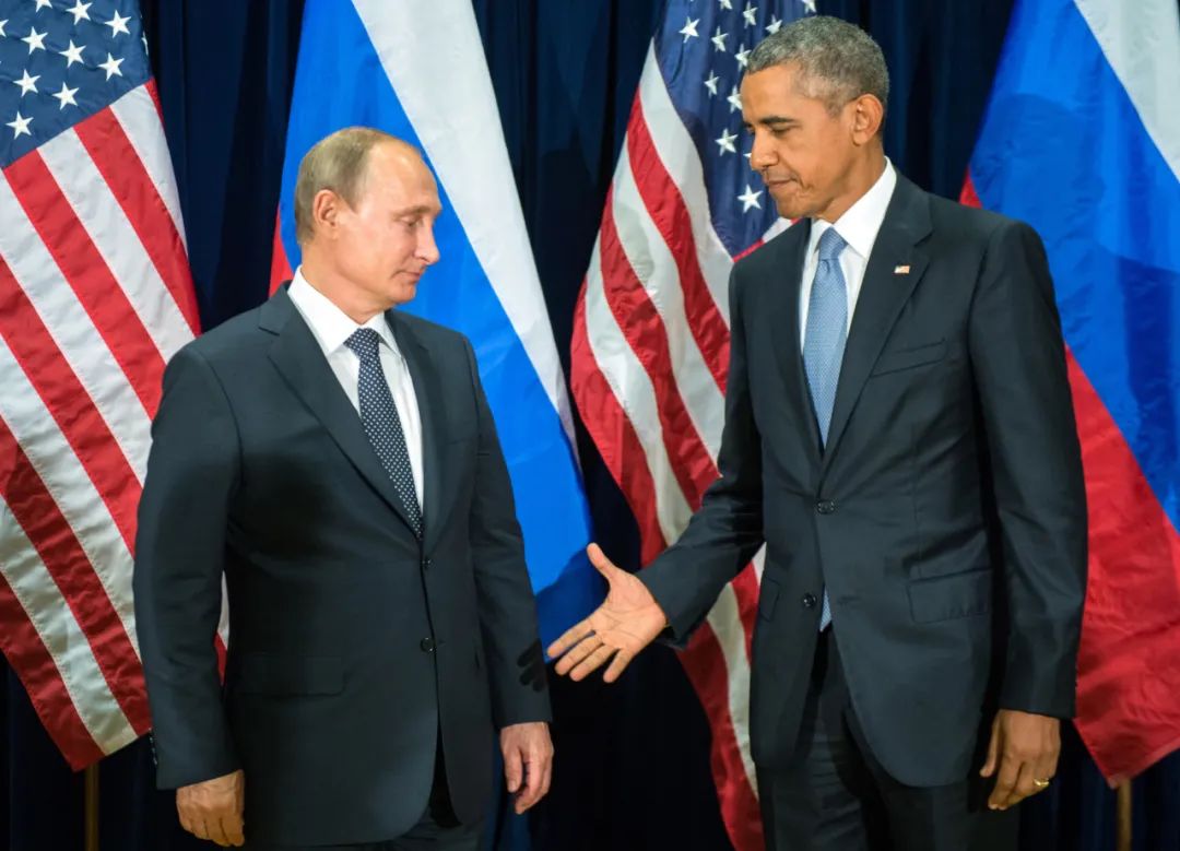 资料图片：2015年9月29日，普京与时任美国总统奥巴马在第70届联大会议期间会晤。  （新华社俄新）