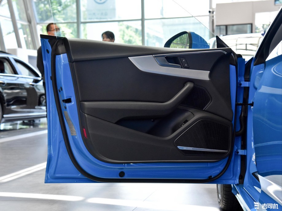 四门轿跑 无框车门 小哥带你一起看奥迪a5