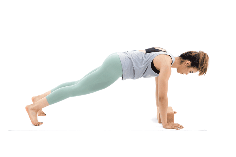 这10个动作用上瑜伽砖辅助让你的核心更有力练习更轻松