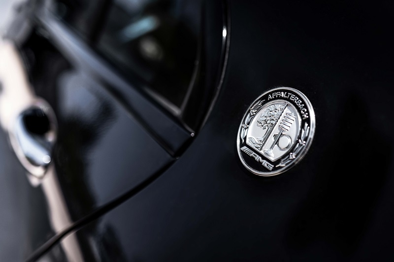 梅赛德斯amgc63暗夜特别版耀目上市