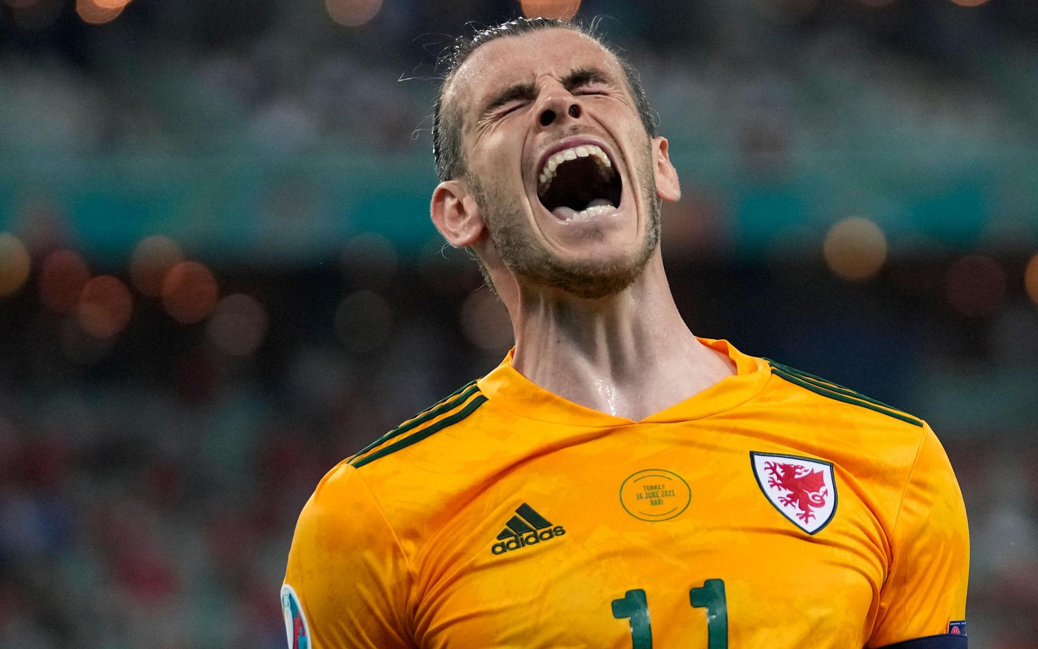 披上威尔士战袍,贝尔才是那个所向披靡的"大圣"|热刺|欧洲杯|贝尔