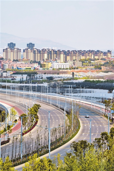 续写更多春天的故事走进经济特区国家级新区滇中新区发挥区位优势连接