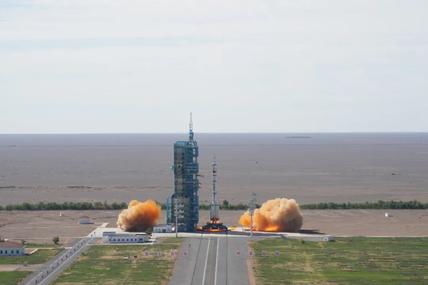 神舟十二号发射圆满成功！高清大图来了休闲区蓝鸢梦想 - Www.slyday.coM