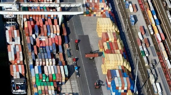 德国杜伊斯堡的一个集装箱码头。（德国《商报》网站）