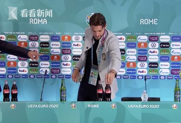 C罗“可乐梗”被争相模仿 欧足联急了：别这样了休闲区蓝鸢梦想 - Www.slyday.coM
