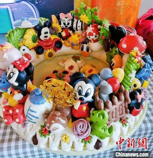 “80后”小伙开特色馒头店：百变造型馋哭小食客休闲区蓝鸢梦想 - Www.slyday.coM