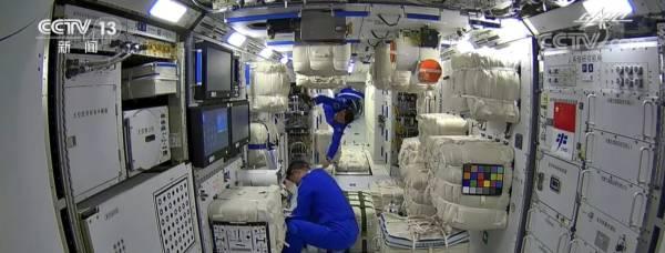 中国航天员18日上午将安装无线WiFi设备休闲区蓝鸢梦想 - Www.slyday.coM