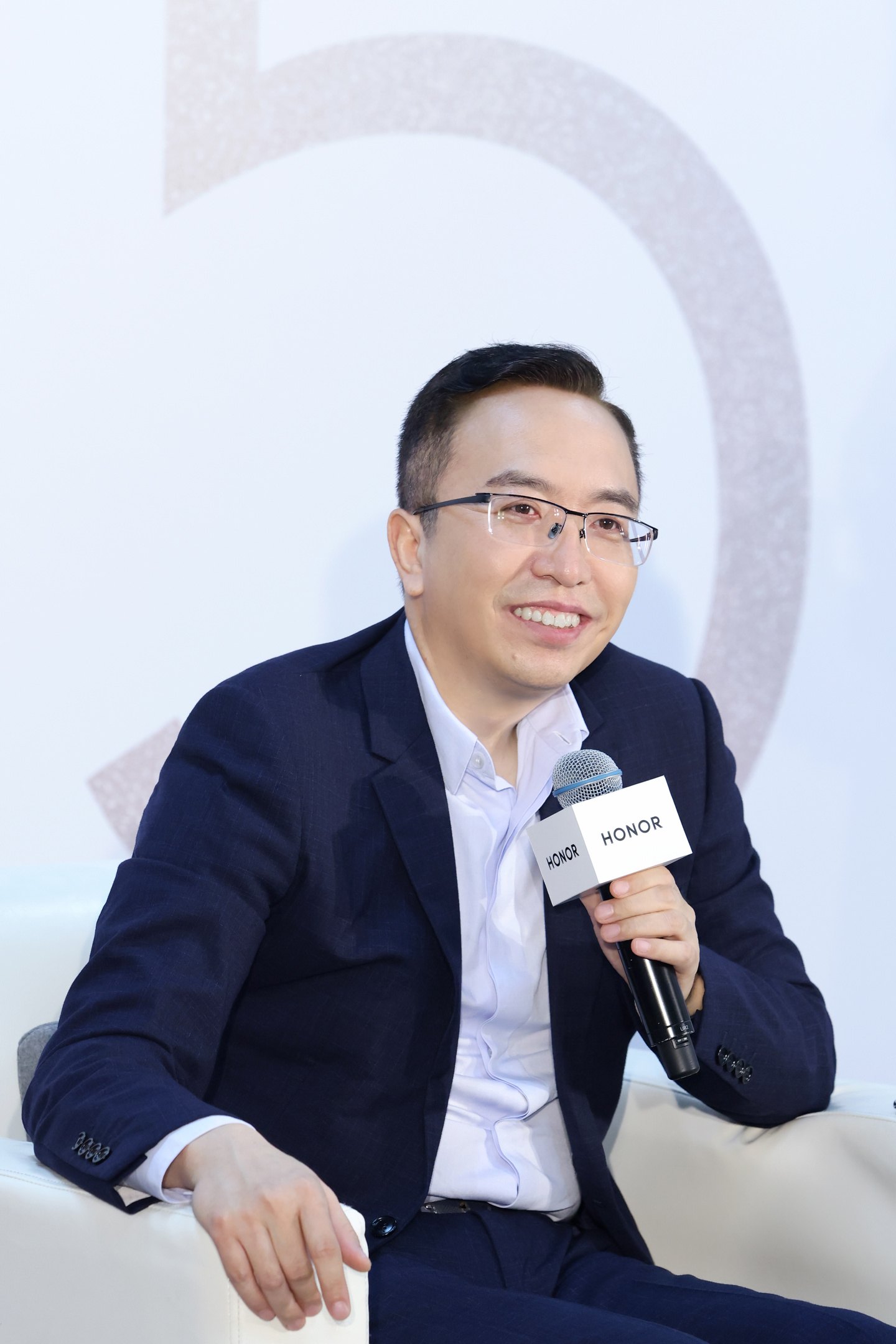 专访赵明荣耀50系列做爆品中的爆品未来竞争对手是苹果