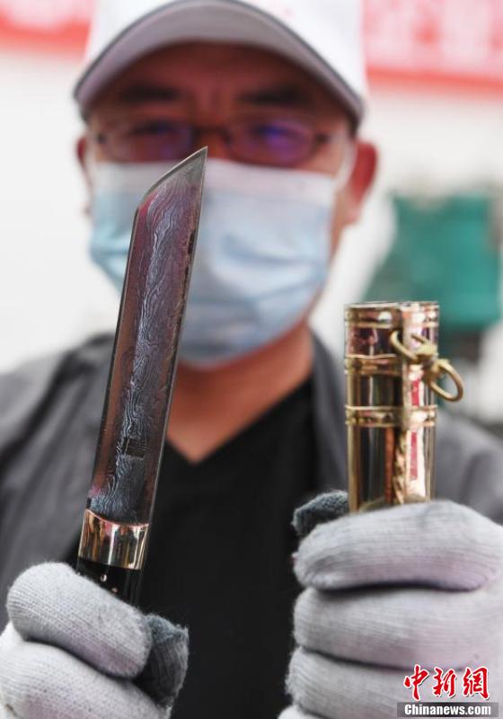 甘肃积石山办竞赛揭秘保安腰刀锻制技艺