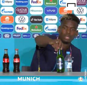 C罗"可乐梗"被球员争相模仿 欧足联：不要再移走赞助商饮料了!休闲区蓝鸢梦想 - Www.slyday.coM