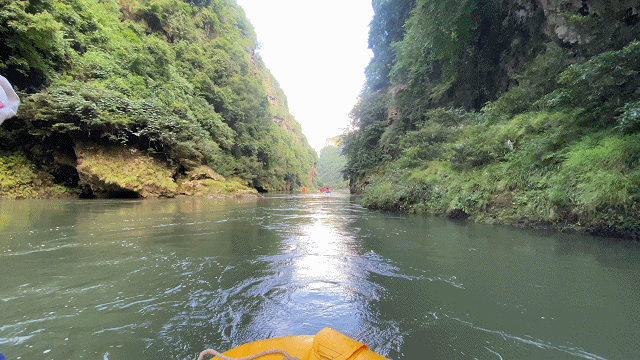 championsleague每年6月-10月,马岭河大峡谷漂流宛如人们与大自然的一