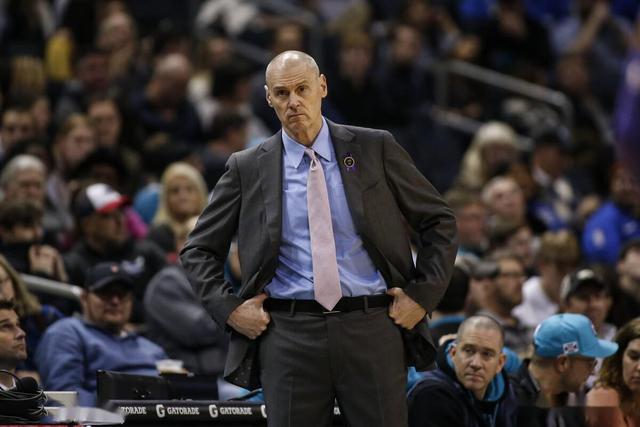 深度:东契奇22岁球霸胜同期詹姆斯,逼走13年名帅新教练杀手|卡莱尔