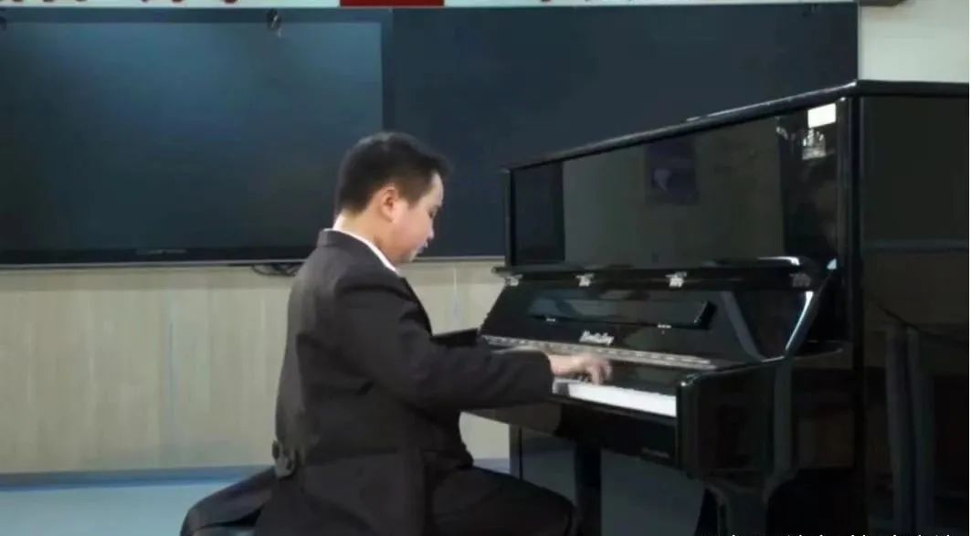 感动！陶勇医生被砍496天后，9岁女儿第一次发声：我比爸爸大6岁，我可以照顾他休闲区蓝鸢梦想 - Www.slyday.coM