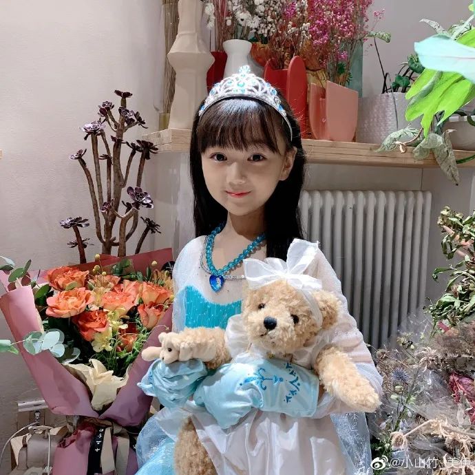 还记得爸爸去哪儿的小山竹吗她现在长这样