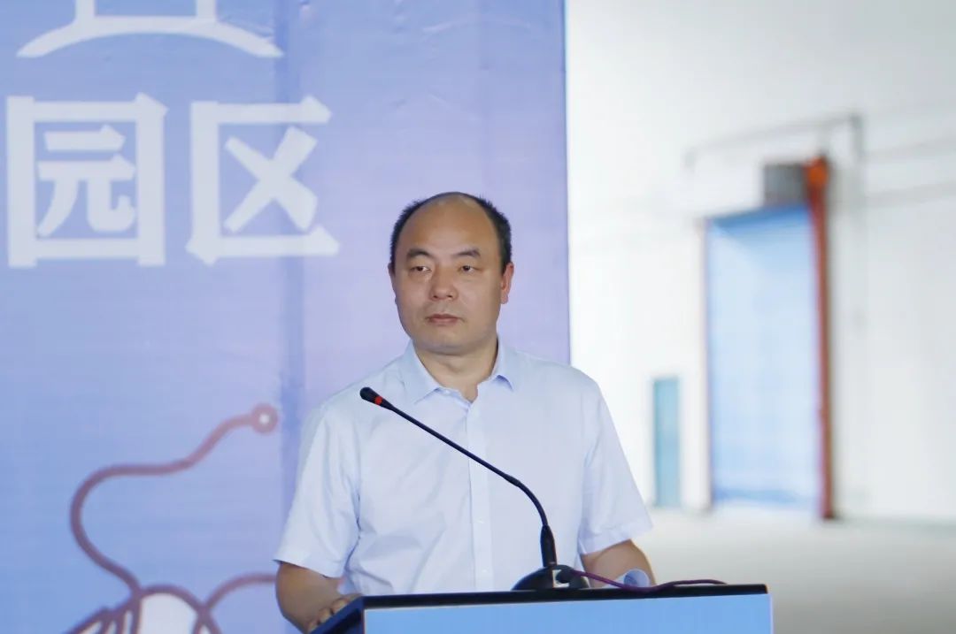 陈小龙介绍相关情况&nbsp;李聪冲&nbsp;摄