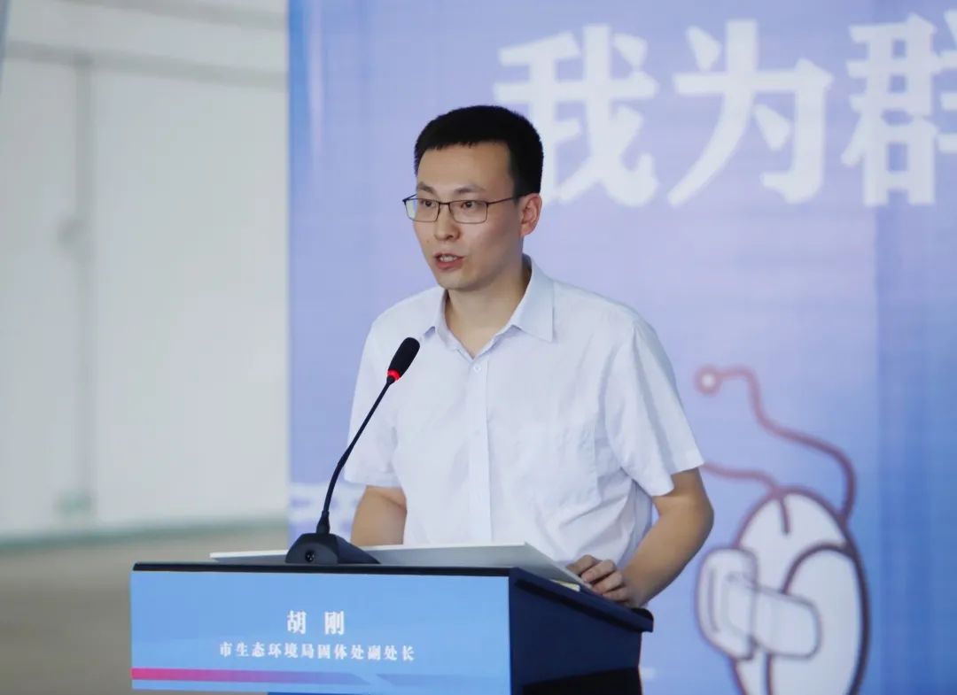 胡刚介绍相关情况&nbsp;李聪冲&nbsp;摄